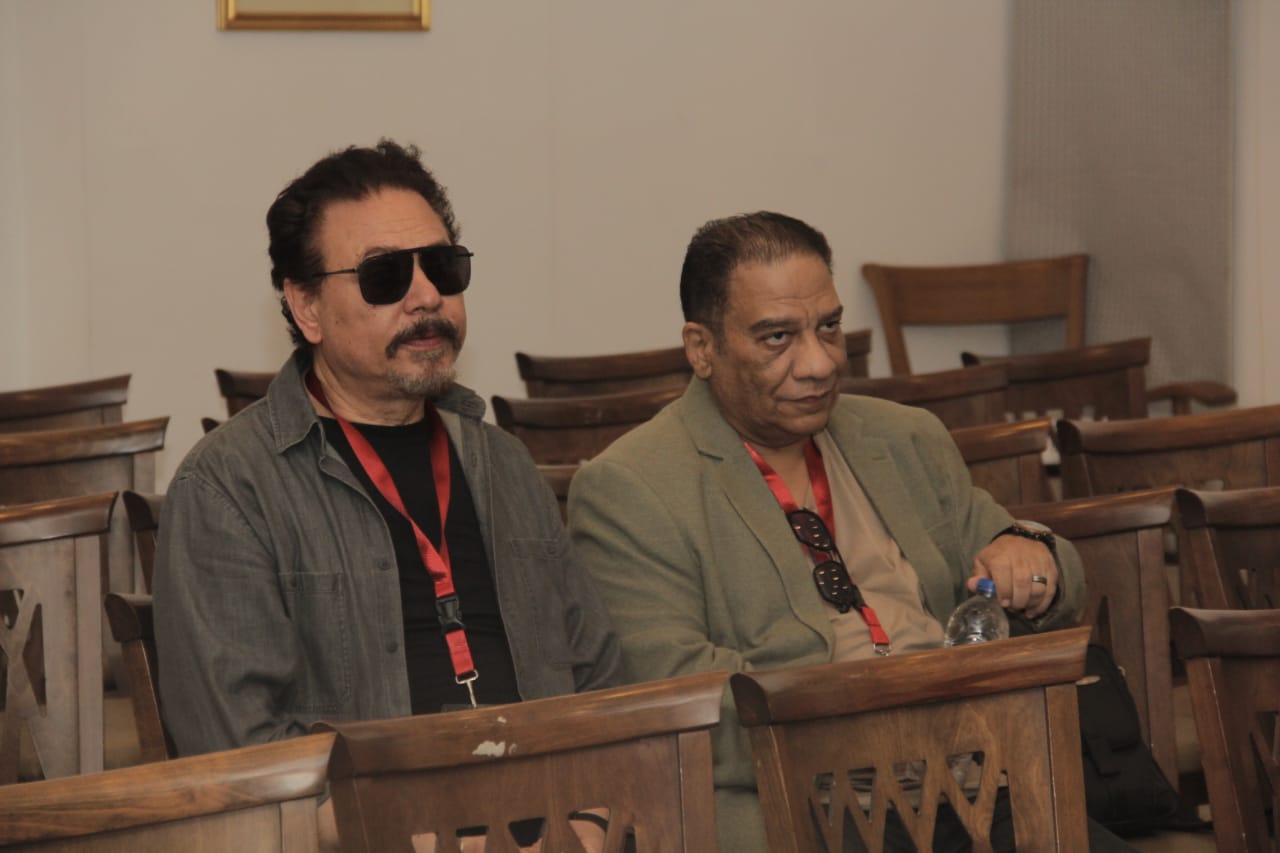 محمد رياض يفتتح المحور الفكري  (2)