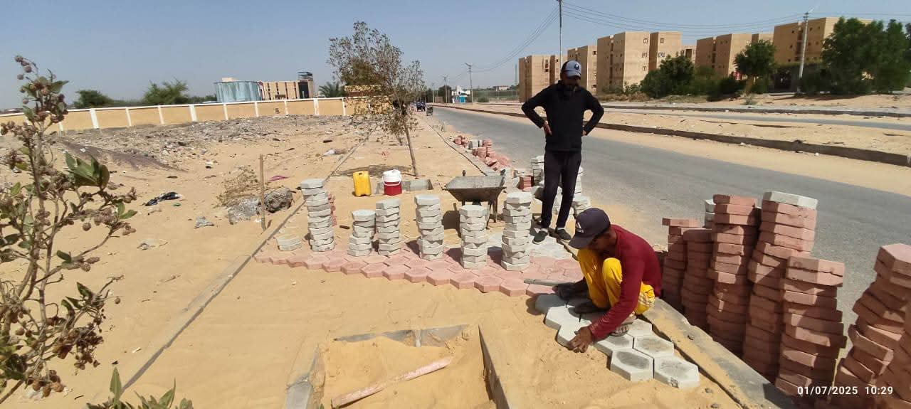 تركيب الانترلوك وتطوير المناطق العشوائية تركيب الانترلوك وتطوير المناطق العشوائية