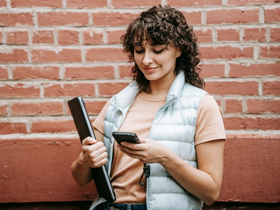 التفاعل الإلكتروني