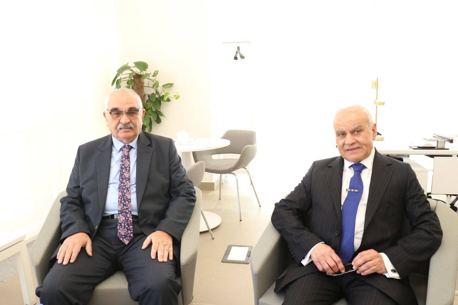 جانب من مراسم التوقيع