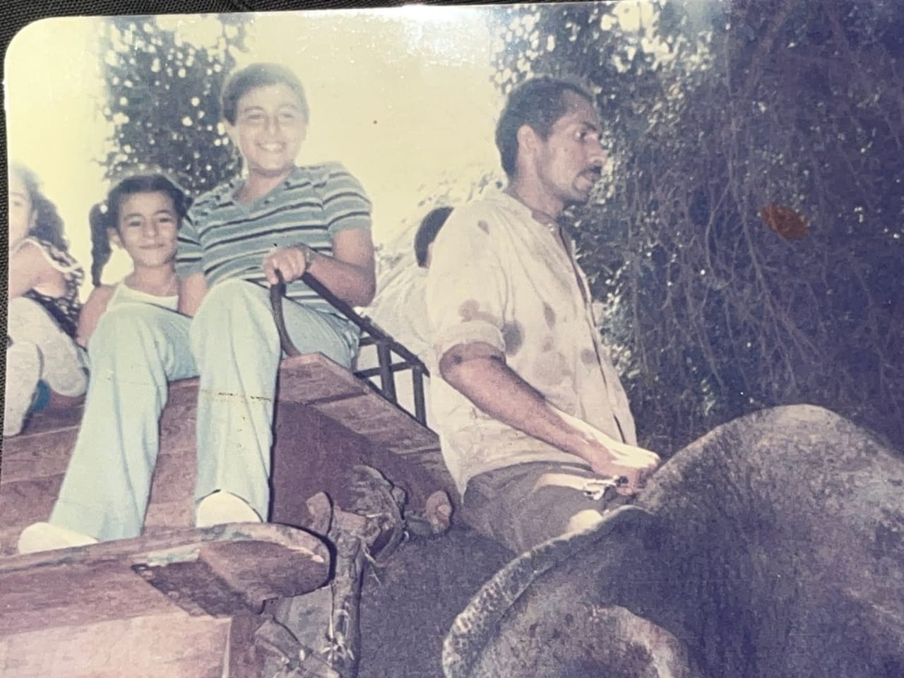 سامح عبد العزيز وشقيقته سمر سامح عبد العزيز وشقيقته سمر