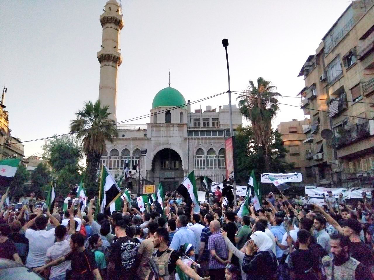 جانب من المظاهرات فى سوريا