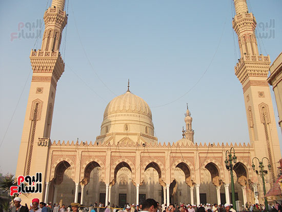 المسجد من الخارج