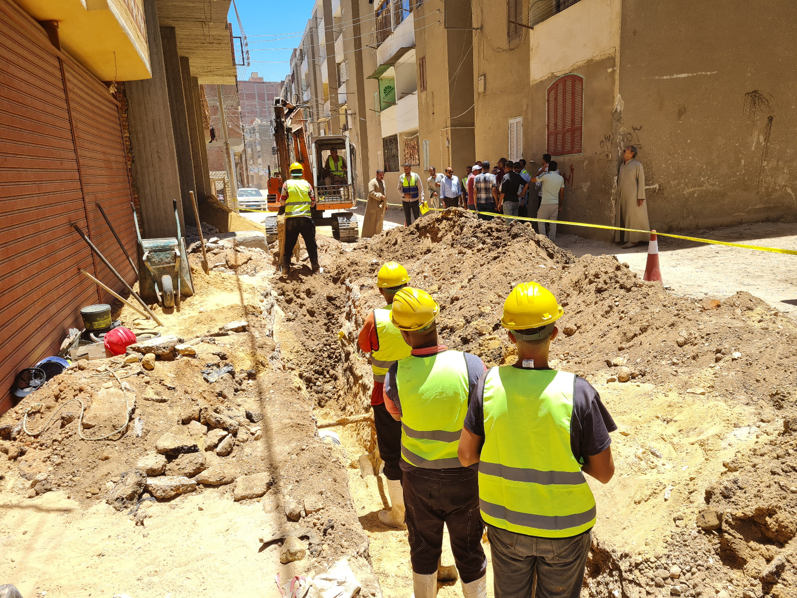 الأعمال  بالشوارع 