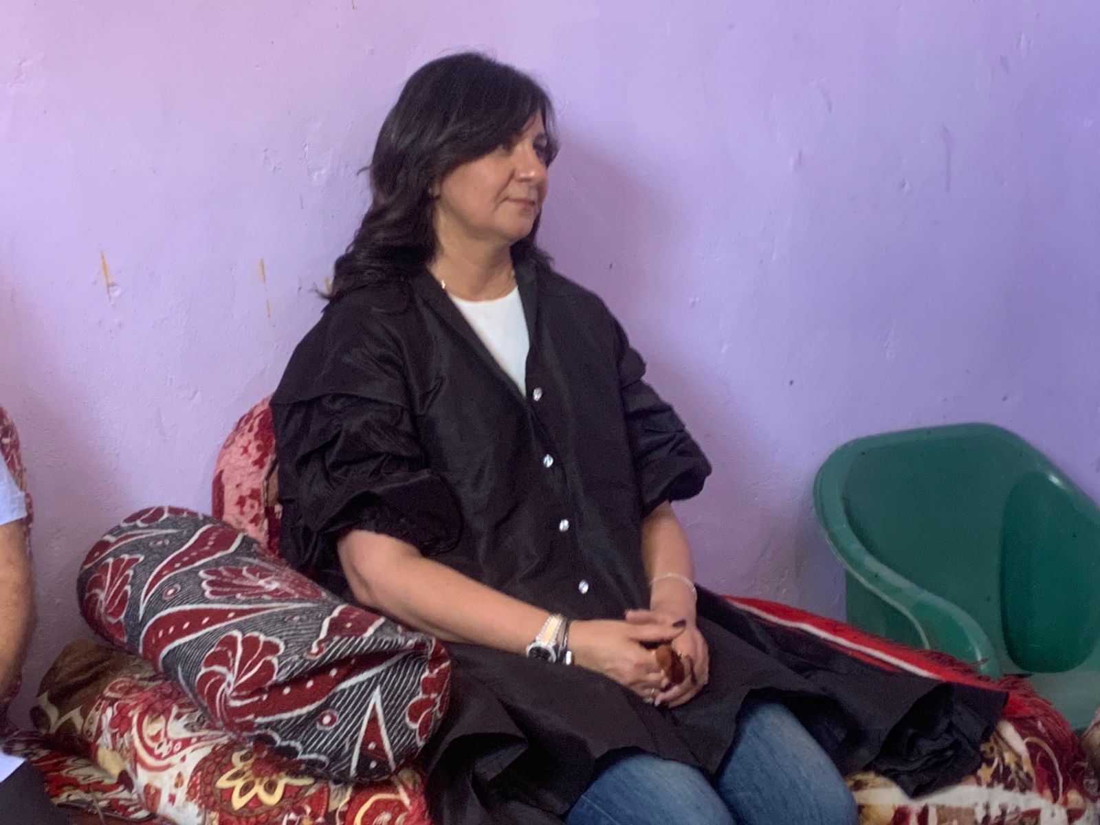السفيرة نبيلة مكرم داخل احد المنازل بالقصير السفيرة نبيلة مكرم داخل احد المنازل بالقصير