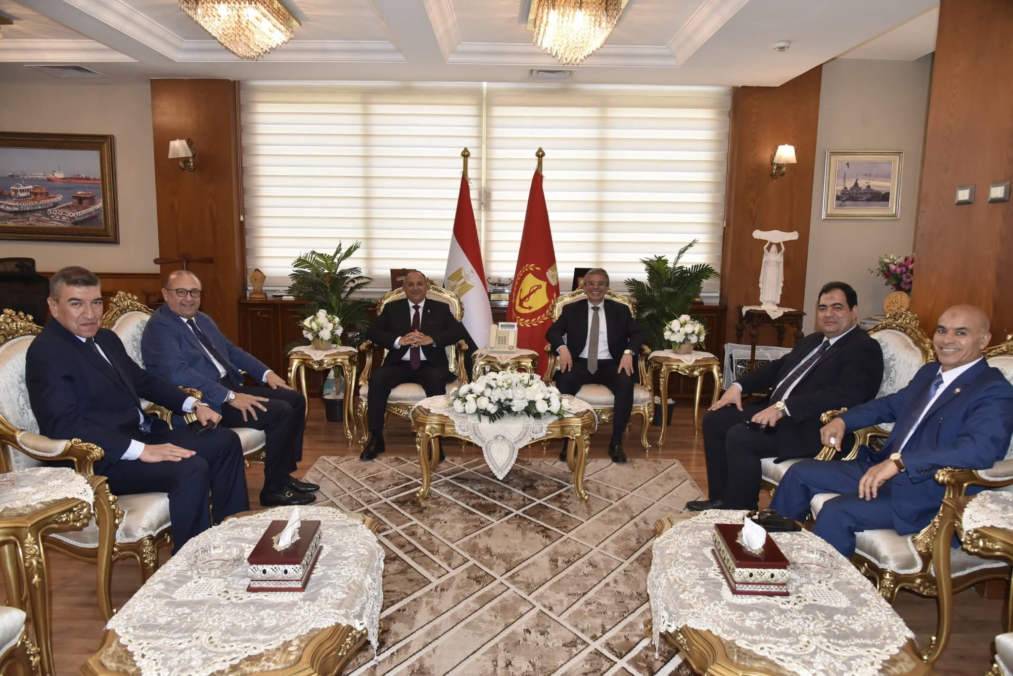 محافظ بورسعيد يستقبل رئيس مصلحة الجمارك