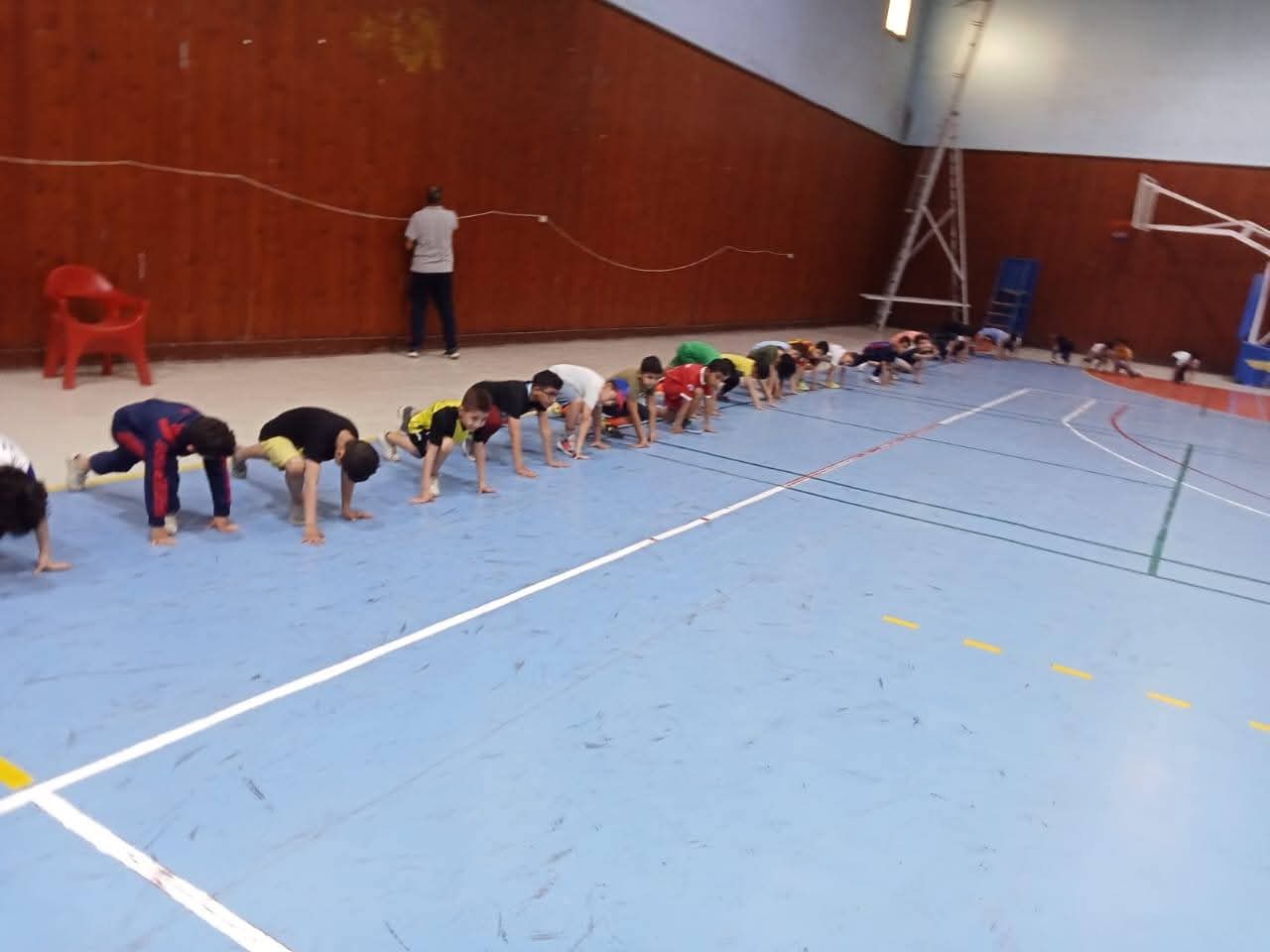 تدريب الاطفال داخل الصالات الرياضية