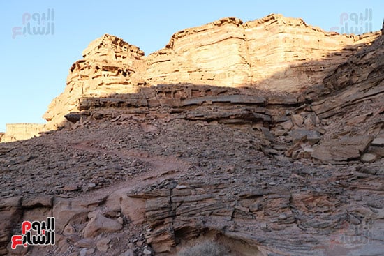 قمم-الجبال-حول-المعبد قمم-الجبال-حول-المعبد