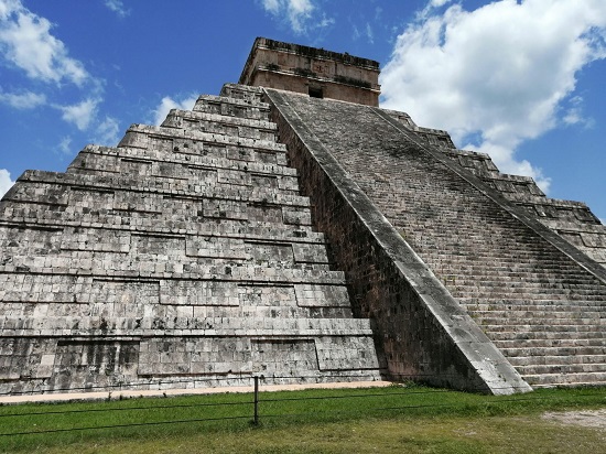 تسلّق هرم كوكولكان في المكسيك تسلّق هرم كوكولكان في المكسيك