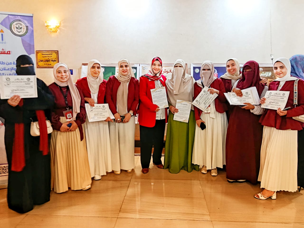 قسم العلاقات العامة والإعلان يناقش مشروعات تخرج دفعة 2025 بكلية الإعلام بنات جامعة الأزهر (5)