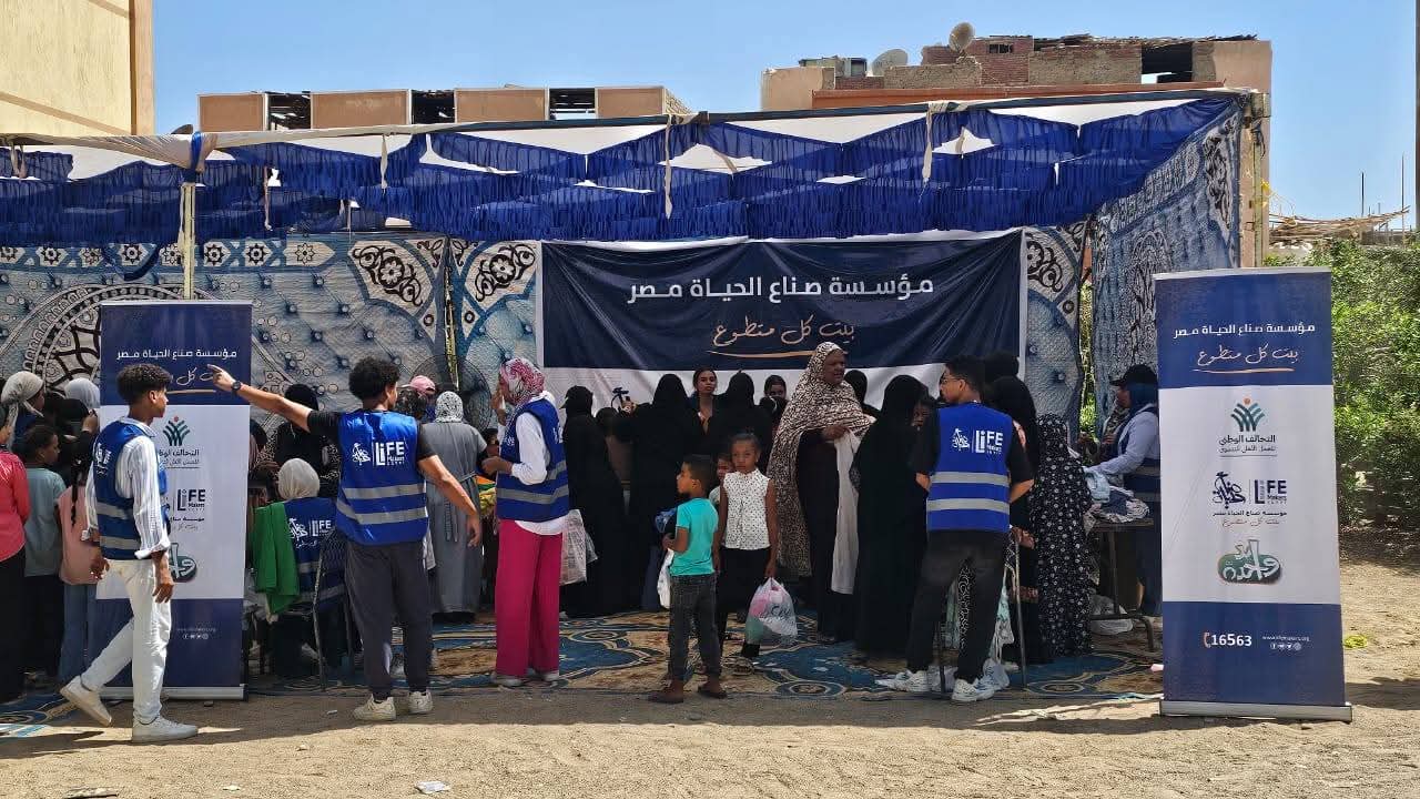 قوافل إيد واحدة في البحر الأحمر (1)