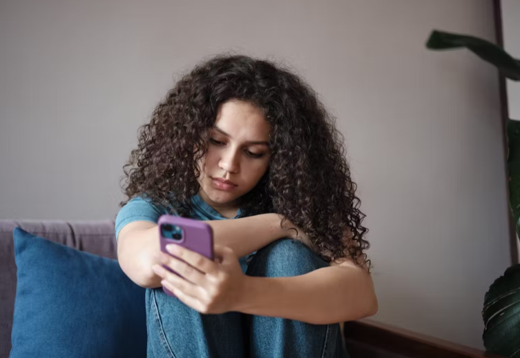 ابراج تبعد عن الموبايل 