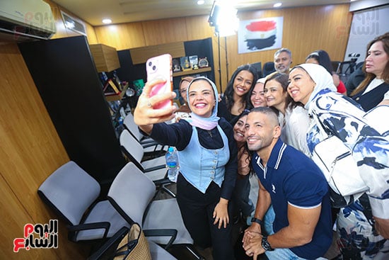 سيلفى صناع مسلسل فات الميعاد سيلفى صناع مسلسل فات الميعاد