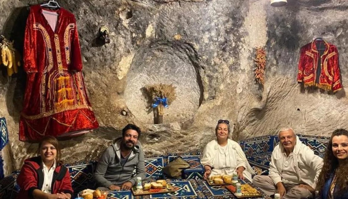 تحويل مقبرة أثرية عمرها 3000 عام إلى مقهى فى تركيا تحويل مقبرة أثرية عمرها 3000 عام إلى مقهى فى تركيا