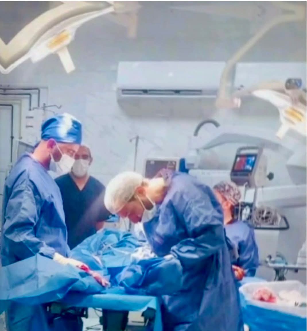 الفريق الطبى