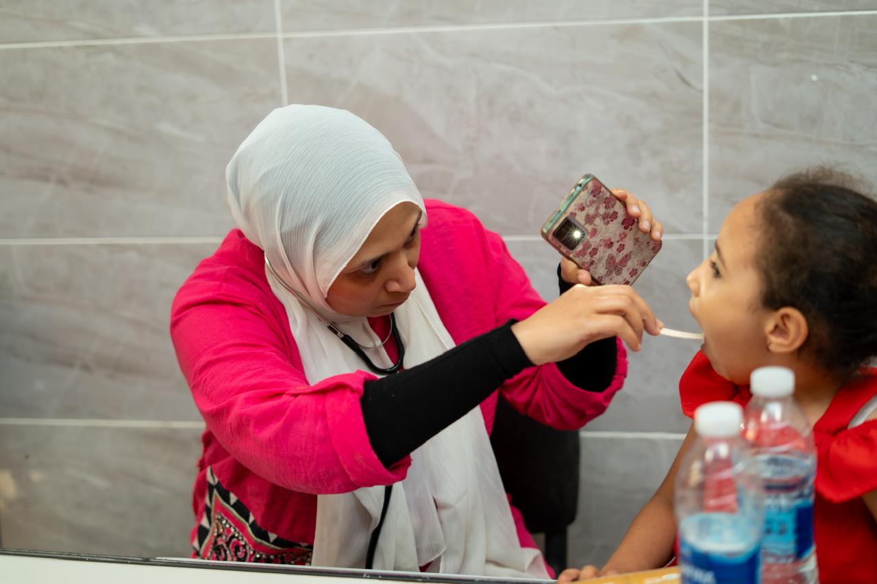 قافلة طبية مجانية لخدمة أهالى أولاد يحيى بدار السلام (13)
