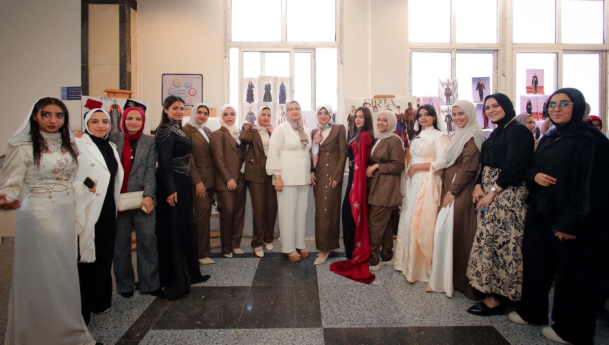 الطلاب بعد العرض