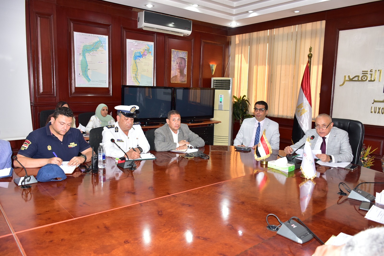 اجتماع تنسيقي لبحث إستعدادات إنتخابات مجلس الشيوخ الشهر القادم اجتماع تنسيقي لبحث إستعدادات إنتخابات مجلس الشيوخ الشهر القادم