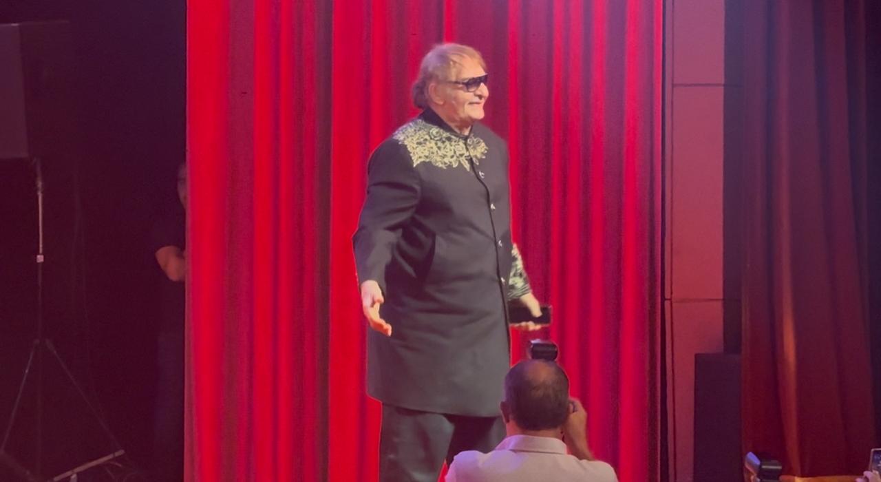 محمود حميدة يقدم تكريم محي إسماعيل بإفتتاح المهرجان القومي (1)