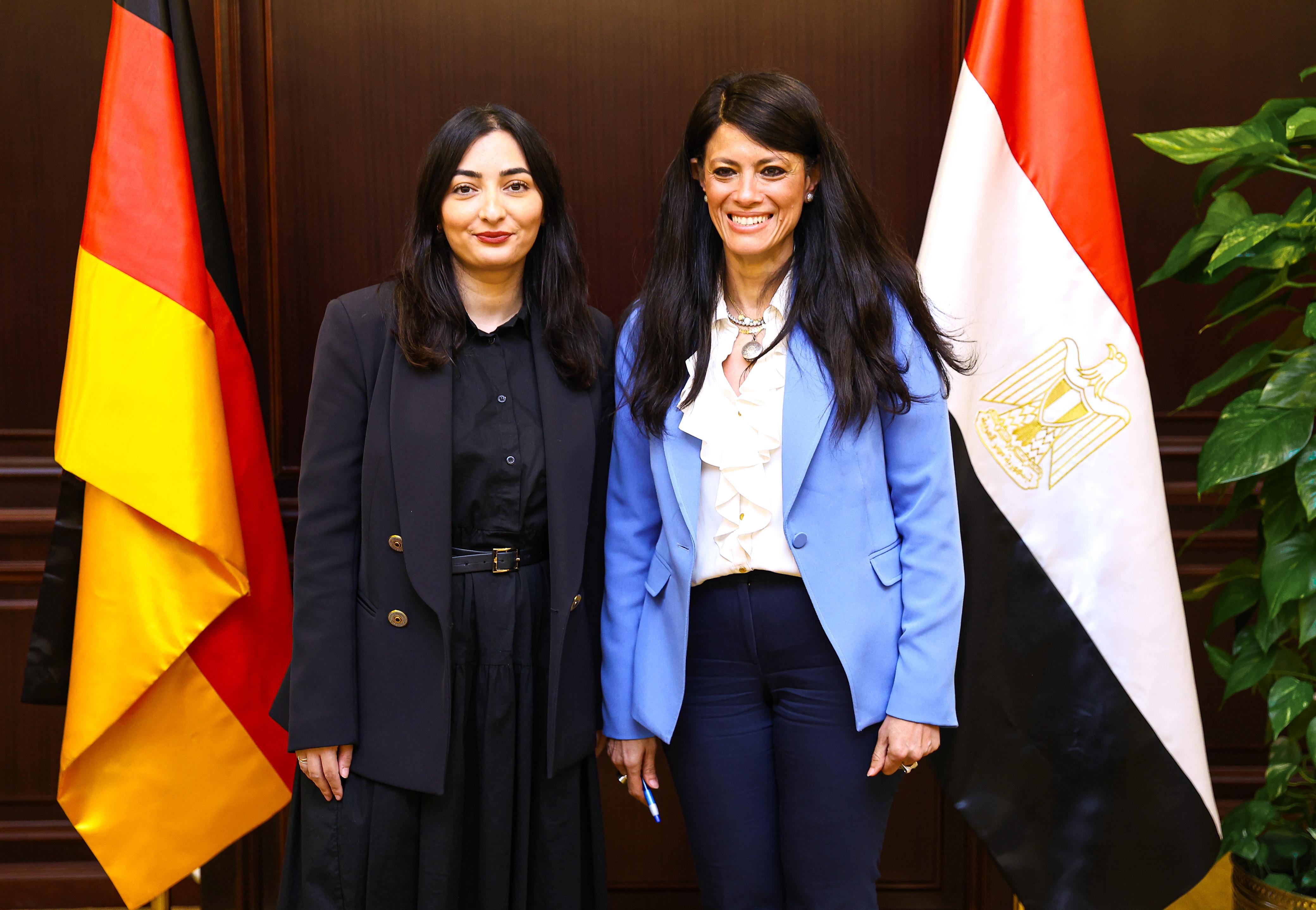 ec94d781-7804-46ec-96c0-6927b4118020