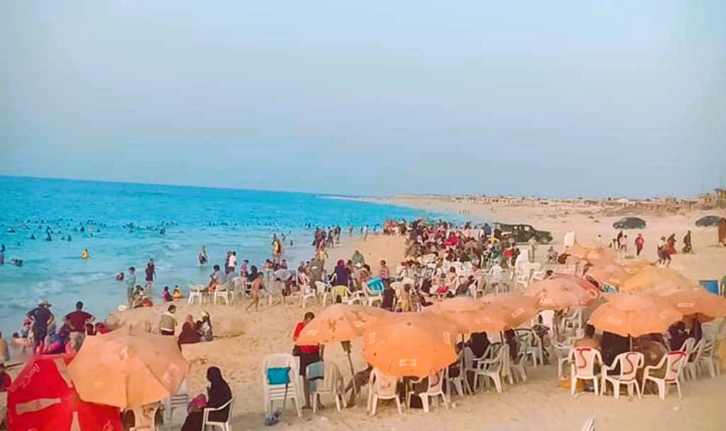 الثانوية العامة تنعش مصايف مطروح والساحل الشمالي (8)