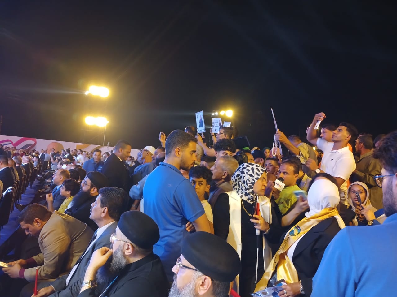 الحضور الكثيف بالمؤتمر الانتخابي