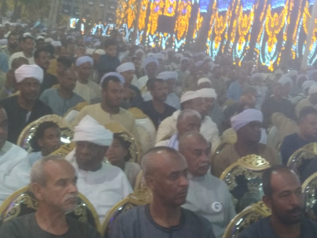 جموع غفيرة