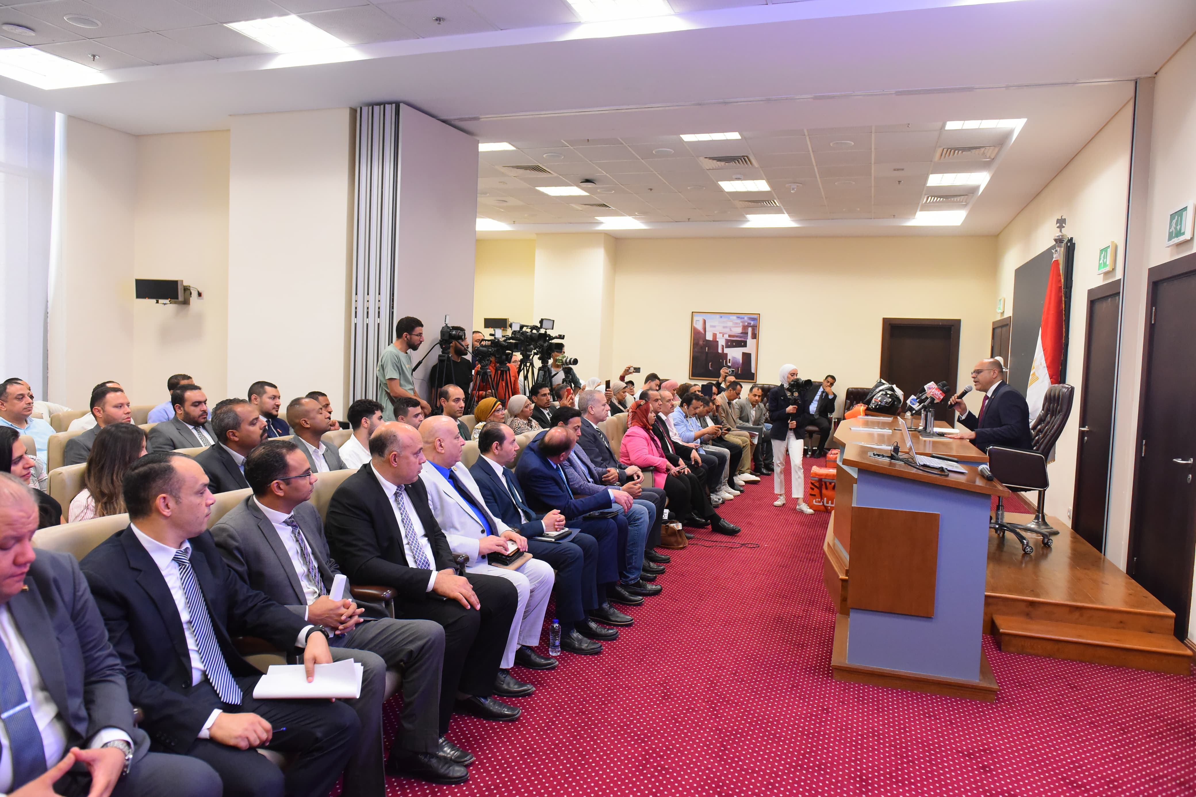 مؤتمر وزارة العمل لحماية عمال الديلفري مؤتمر وزارة العمل لحماية عمال الديلفري