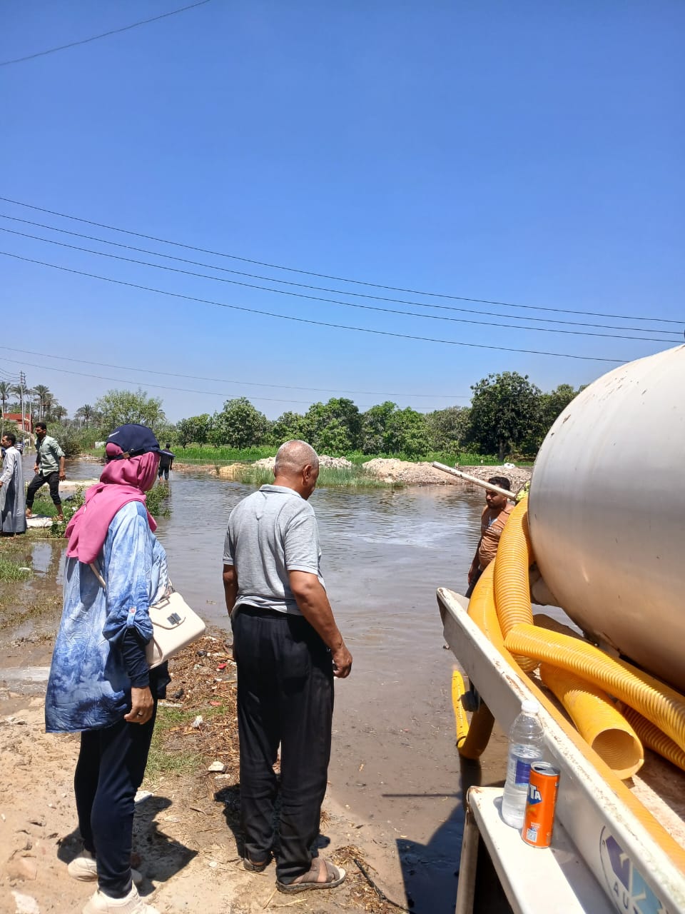 تفريغ المياه من السيارة