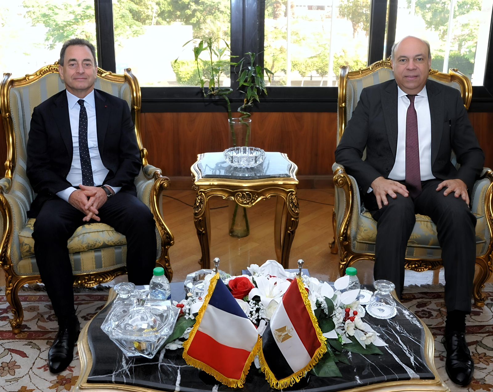 f04bd517-4ead-48eb-bc85-cb426af6c864 f04bd517-4ead-48eb-bc85-cb426af6c864