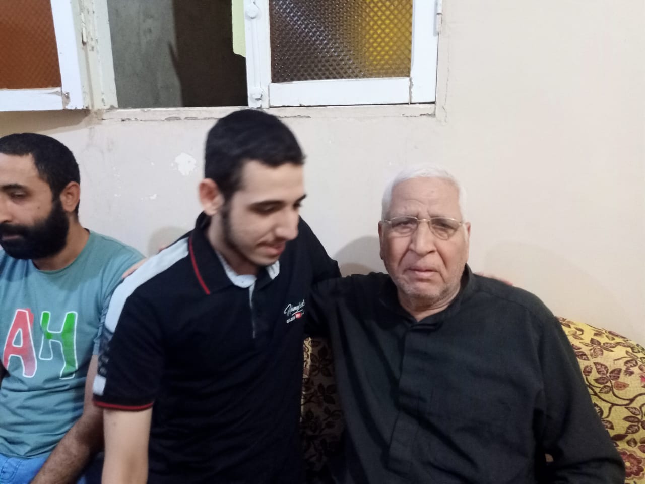 زغاريد وفرحة فى منزل الأولى علمى علوم ببنى سويف (1)
