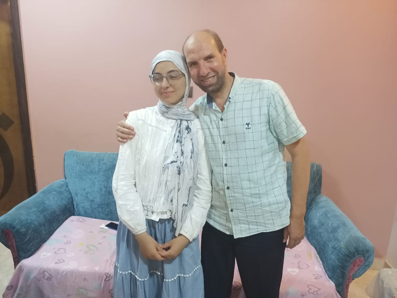 فرحة عارمة داخل منزل مريم إبراهيم الثانية جمهوريا علمى علوم بالمنوفية (6)