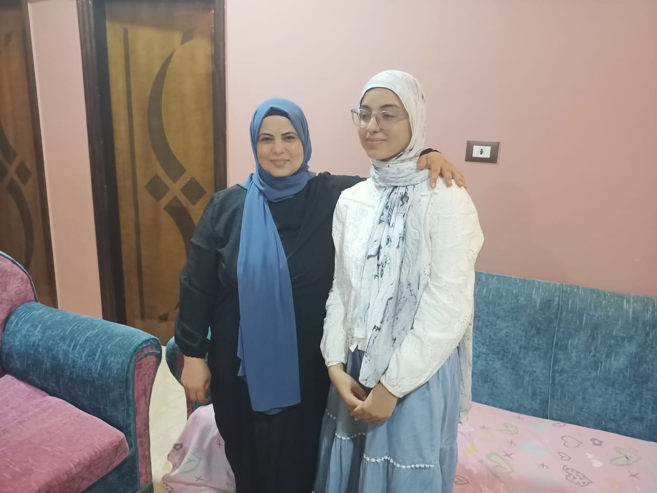 فرحة عارمة داخل منزل مريم إبراهيم الثانية جمهوريا علمى علوم بالمنوفية (8)