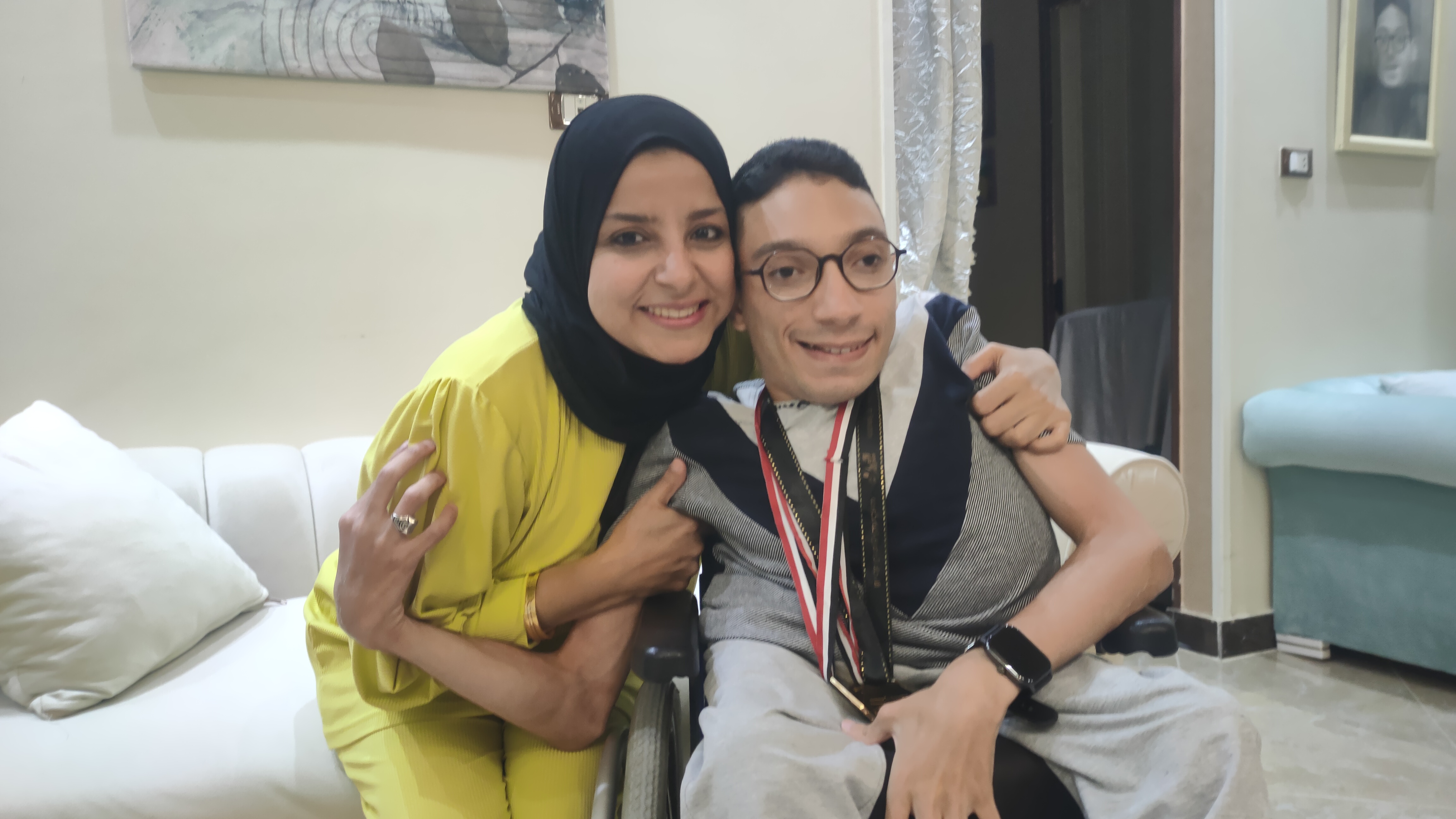 مازن  ووالدته