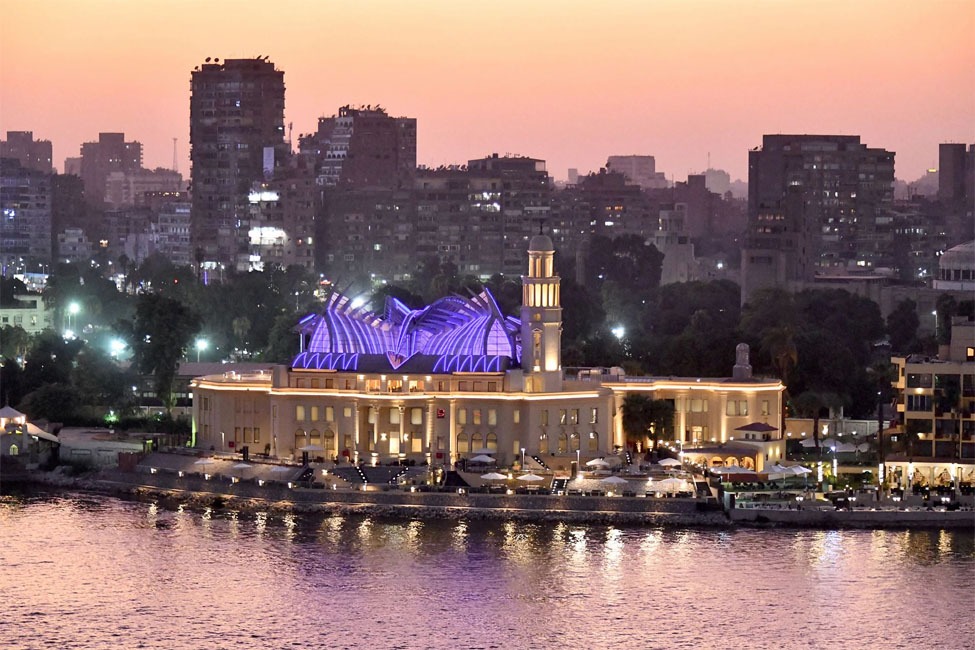 مبنى قيادة الثورة