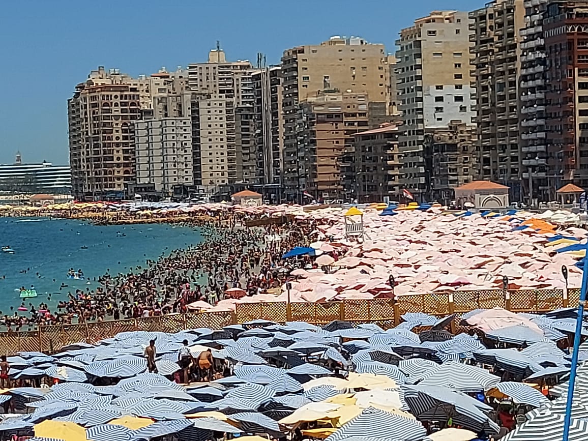 اكتمال العدد على الشواطئ