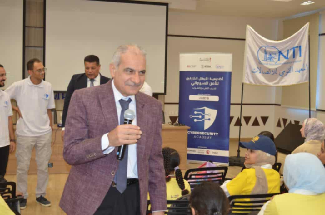 الدكتور لؤى سعد الدين رئيس جامعة أسوان الدكتور لؤى سعد الدين رئيس جامعة أسوان