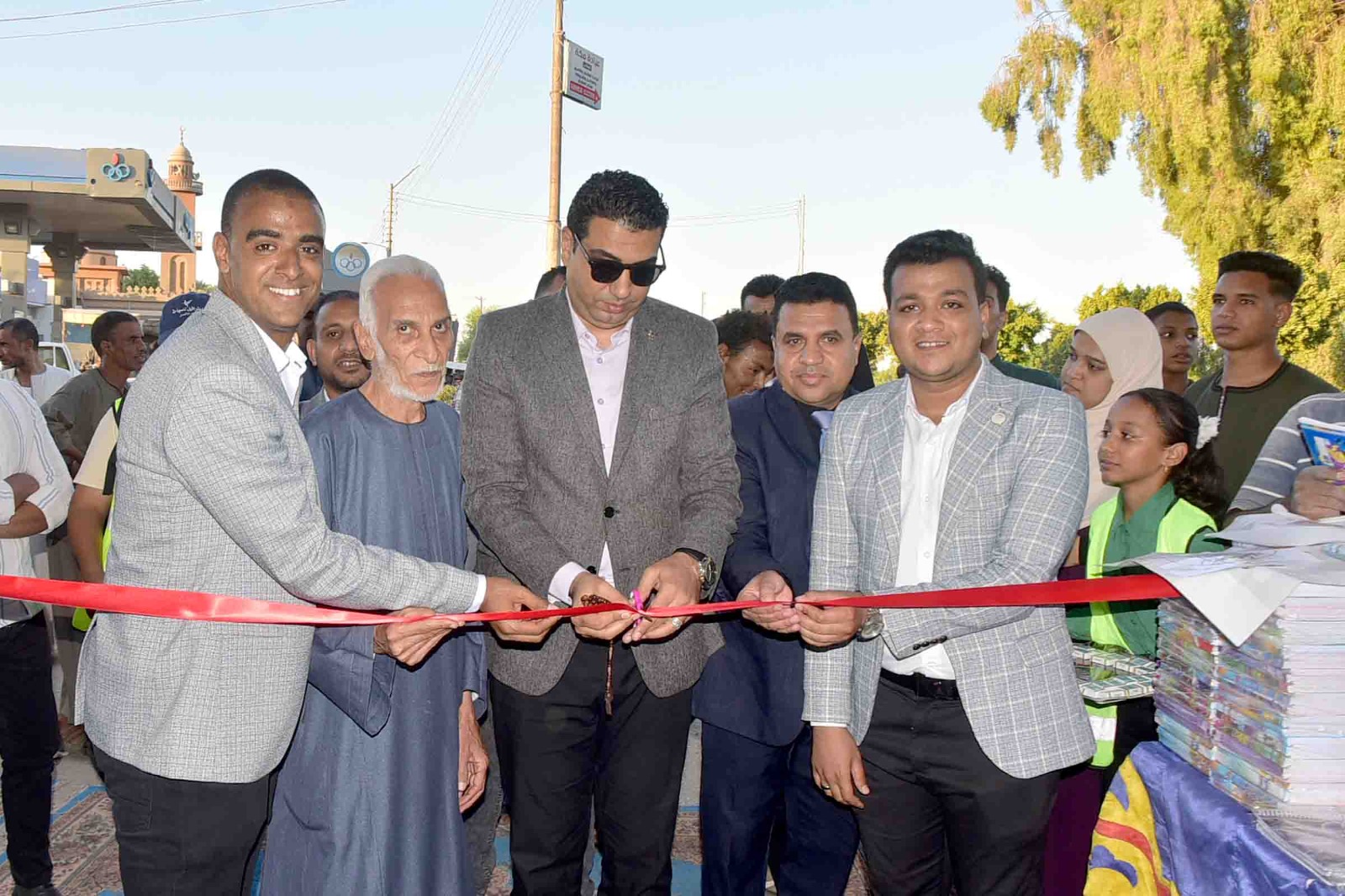 افتتاح معرض أهلاً مدارس لبيع المستلزمات المدرسية بمدينة الطود