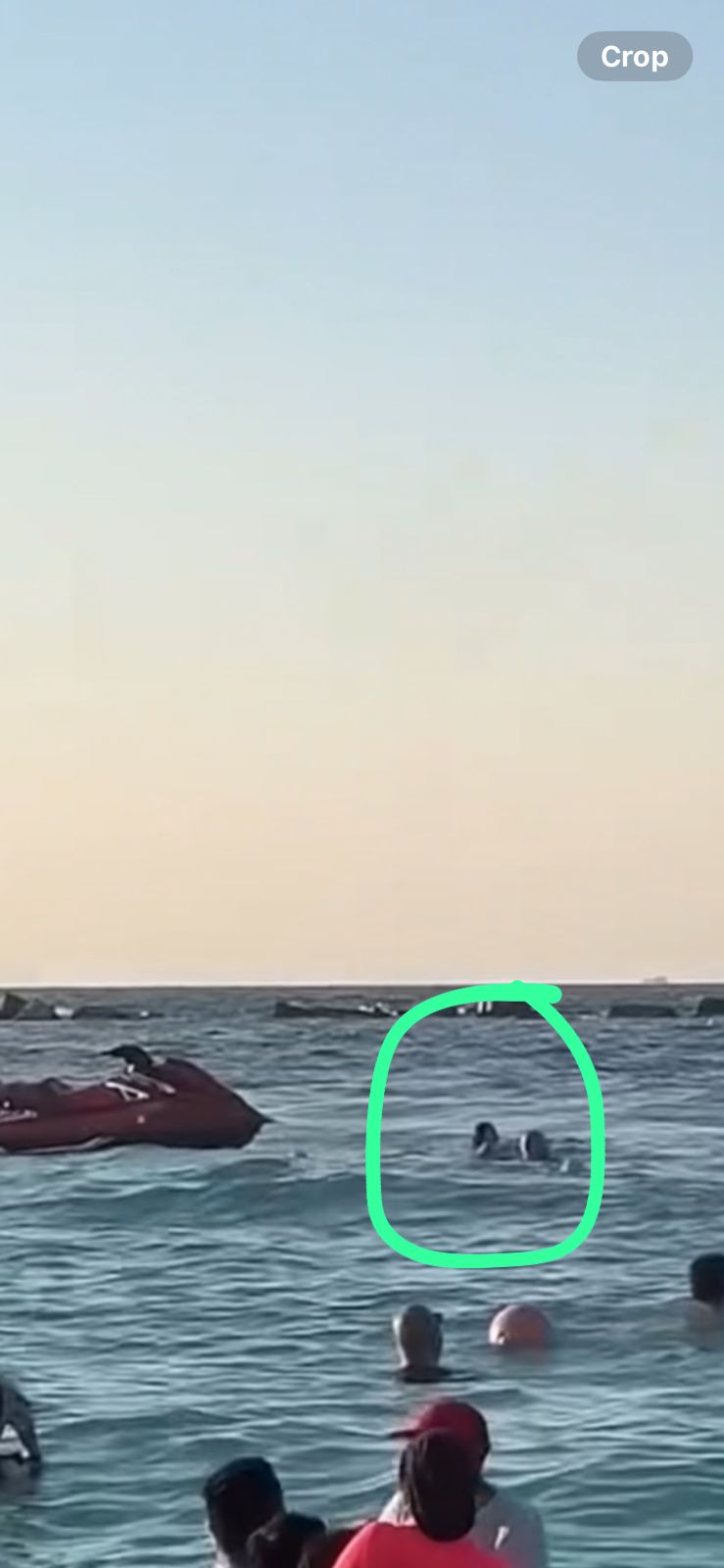 لحظة انتشال الجثمان