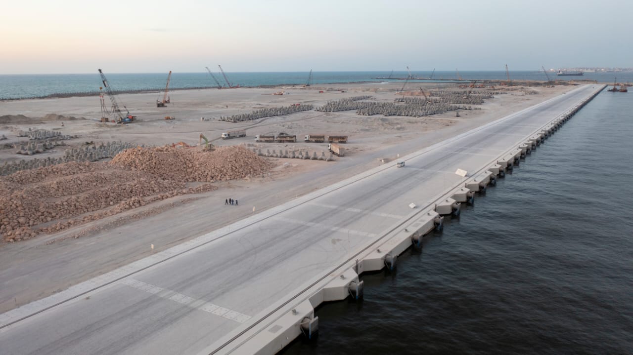 محطة تحيا مصر 2 متعددة الأغراض بميناء الدخيلة (2)