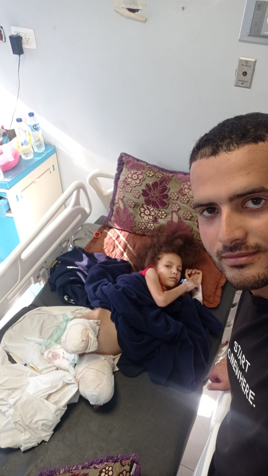 سيلا تتلقى العلاج