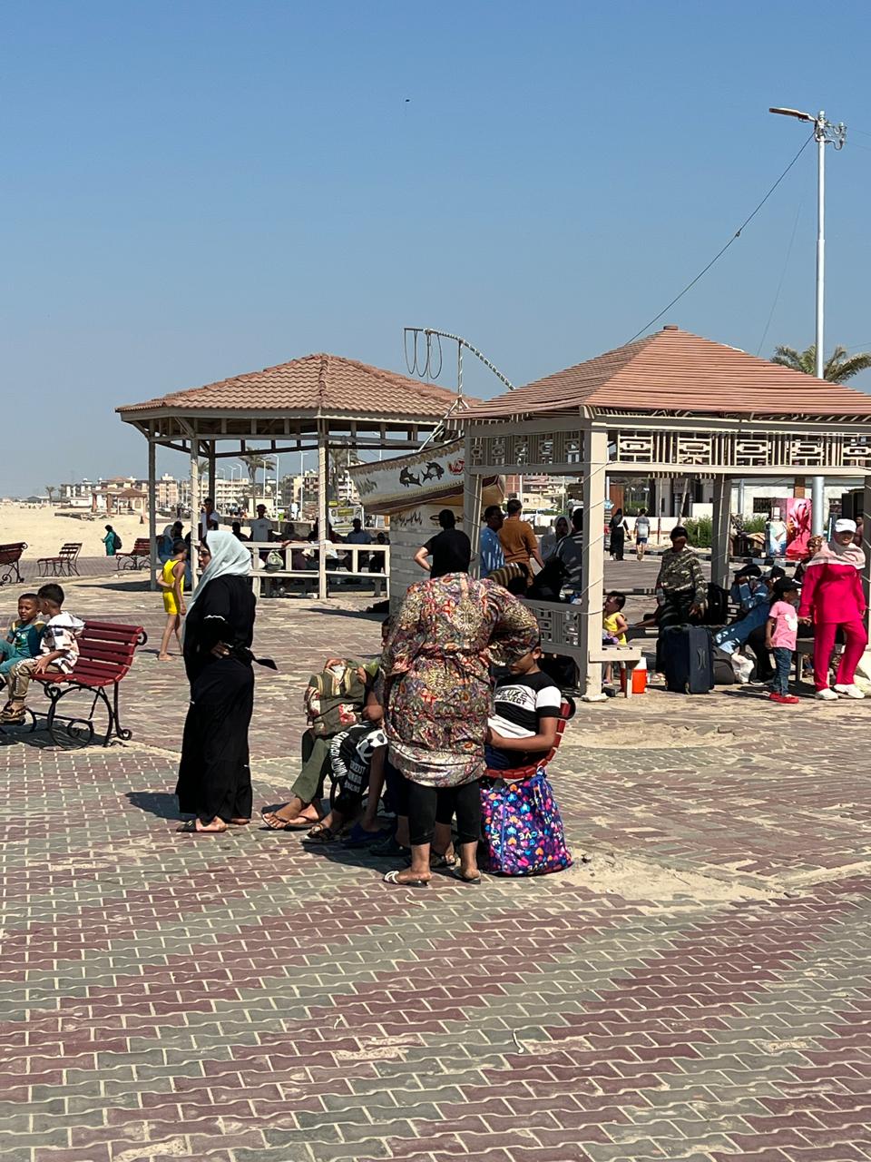 تواجد المواطنين علي كورنيش جمصة تواجد المواطنين علي كورنيش جمصة