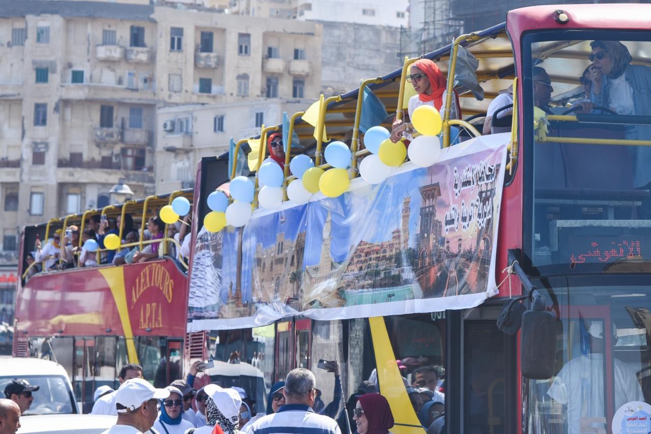 موكب احتفال1 موكب احتفال1