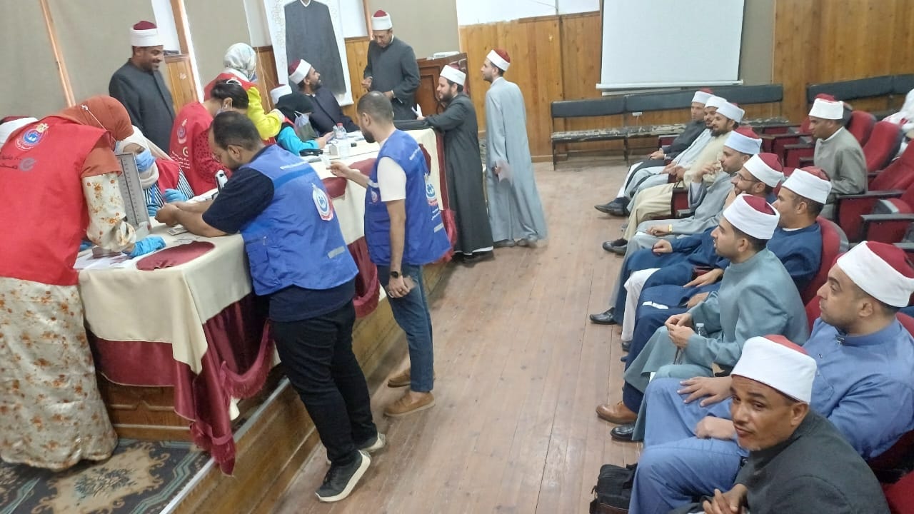 قافلة طبية ضمن 100 مليون صحة