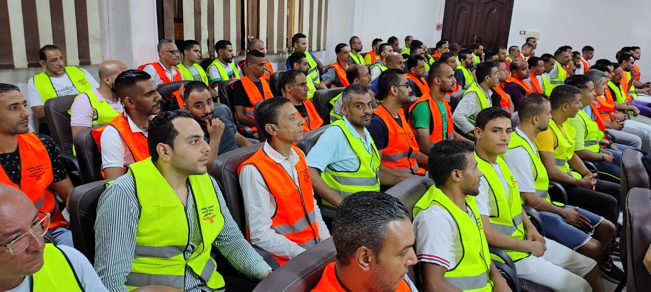 خلال فعاليات حفل  تخريج 100 متعافي جديد بمركز العزيمة  بمطروح