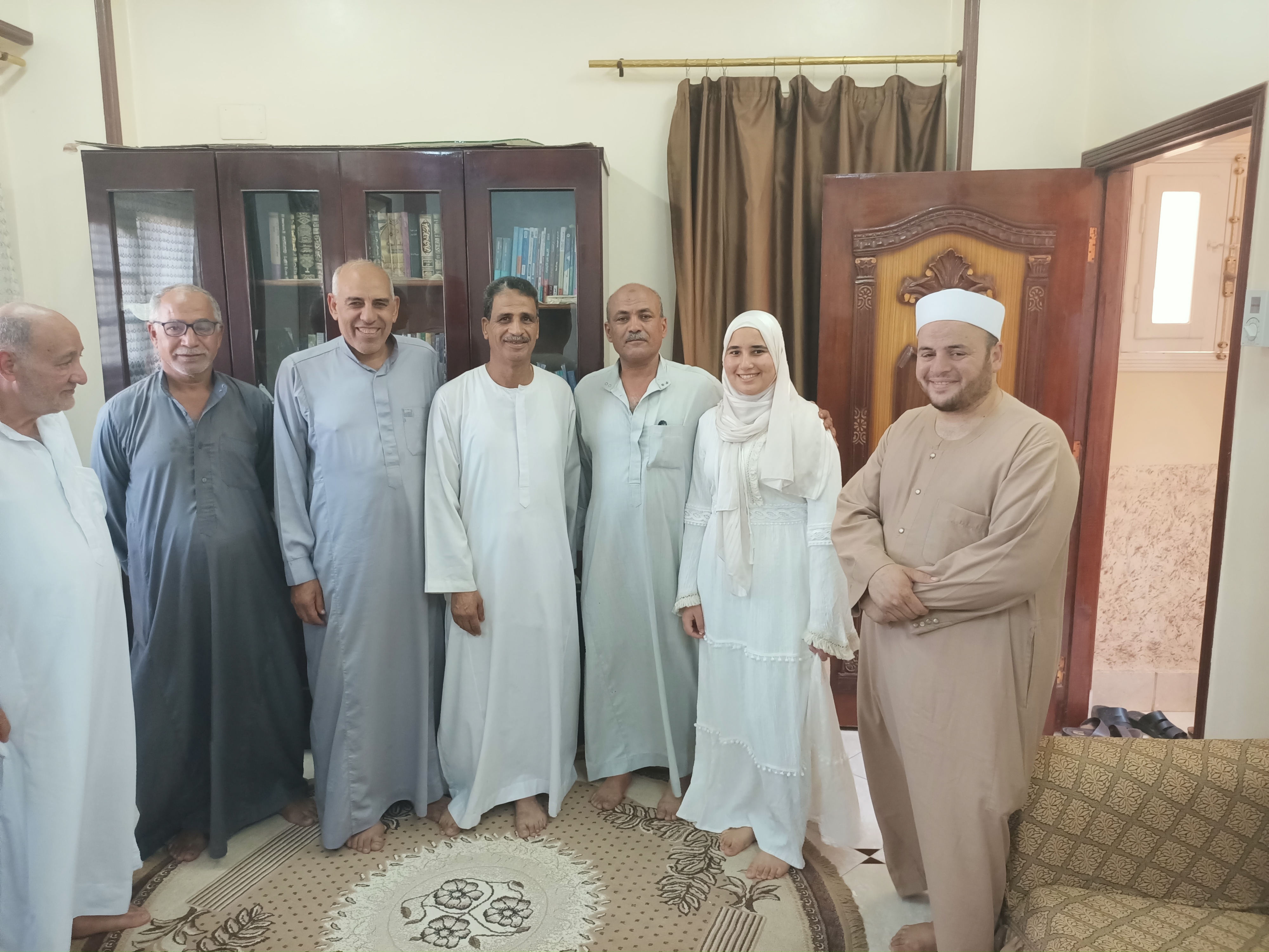 فرحة بمنزل السادس مكرر علمى فى الثانوية الأزهرية (7)