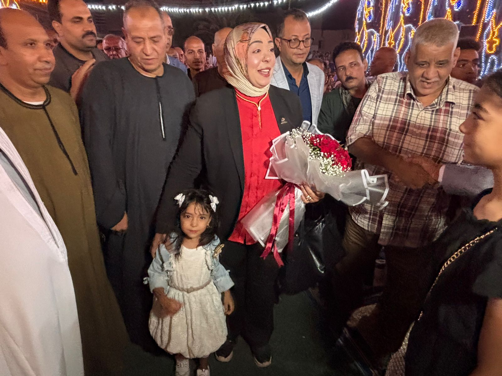 بحضور الآلاف.. أهالي كرم عمران بقنا ينظمون مؤتمرا حاشدا لدعم مرشحة الجبهة الوطنية وفاء رشاد في انتخابات مجلس الشيوخ (6)