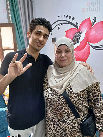الطالب-مع-خالته الطالب-مع-خالته