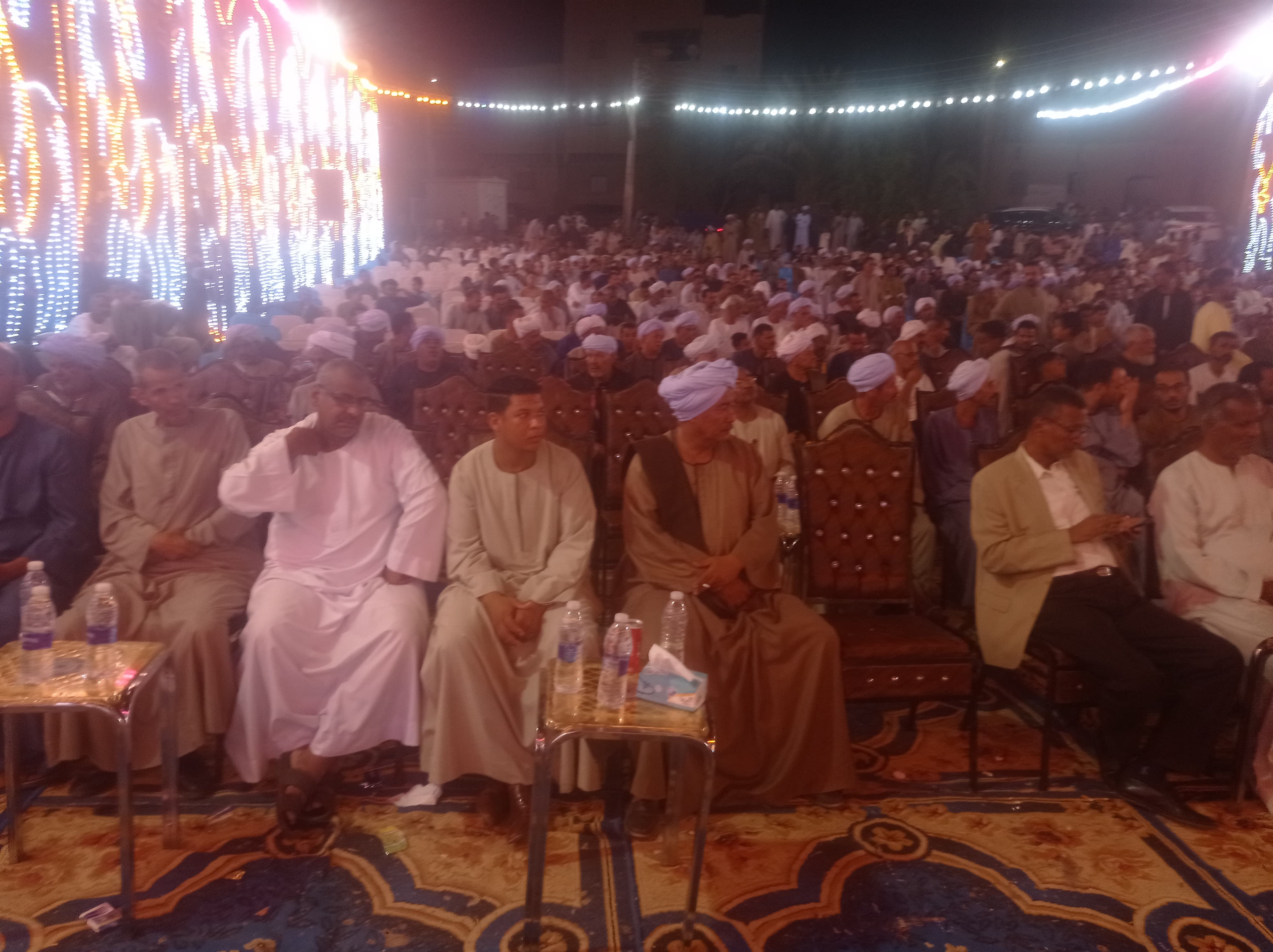 بحضور الآلاف.. أهالي كرم عمران بقنا ينظمون مؤتمرا حاشدا لدعم مرشحة الجبهة الوطنية وفاء رشاد في انتخابات مجلس الشيوخ (8)