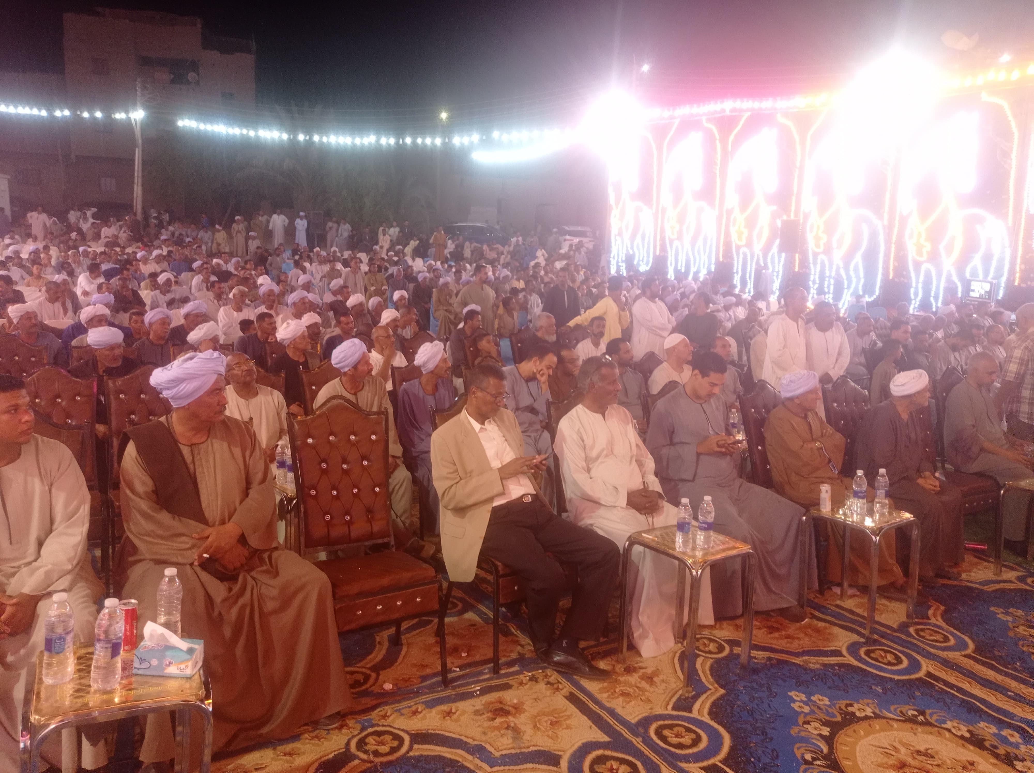 بحضور الآلاف.. أهالي كرم عمران بقنا ينظمون مؤتمرا حاشدا لدعم مرشحة الجبهة الوطنية وفاء رشاد في انتخابات مجلس الشيوخ (9)